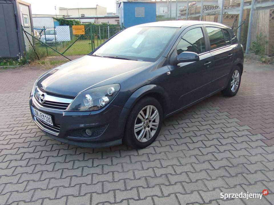 Opel astra 16 benzyna serwowane w ASO 1 wielkopolskie Poznań
