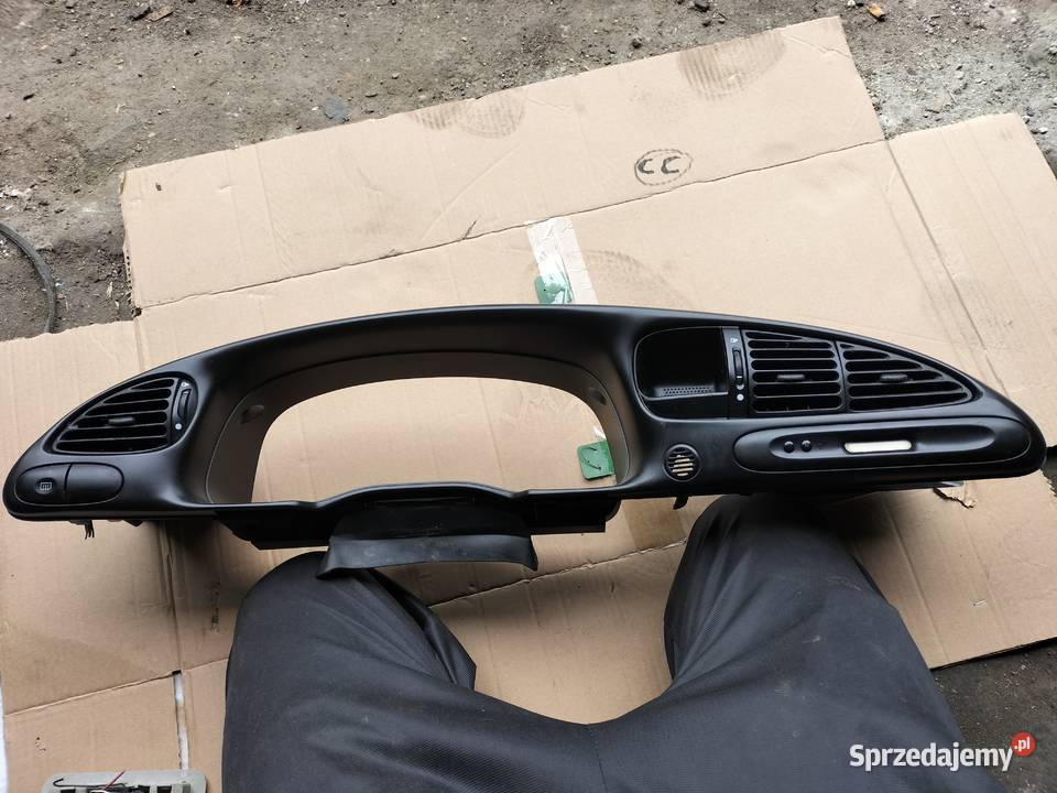 FORD MONDEO MK2 OBUDOWA OSŁONA RAMKA LICZNIKA sprzedam