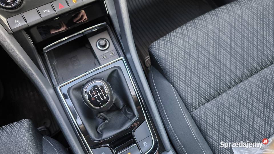 SKODA KAROQ 15 TSI Style 2023 salon przebieg 27 bluetooth Karoq Dukla sprzedam