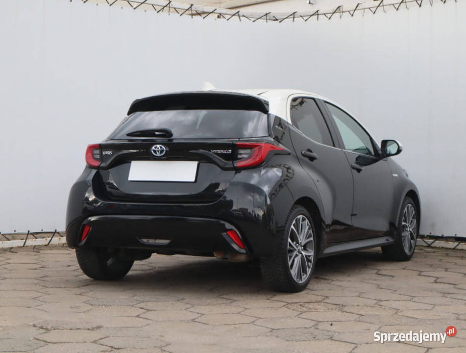 Toyota Yaris 15 VVTi Hybrid pełny VAT Yaris