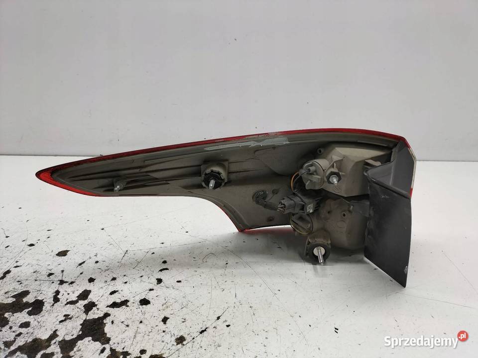 LAMPA TYŁ PRAWA KOMBI Ford Focus Mk3 20102019