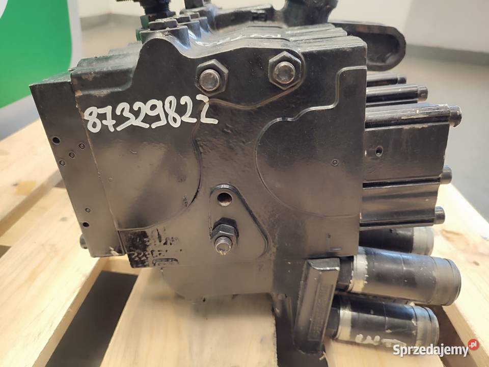 Rozdzielacz hydrauliczny 87329822 Holland T7220 Wilkowo