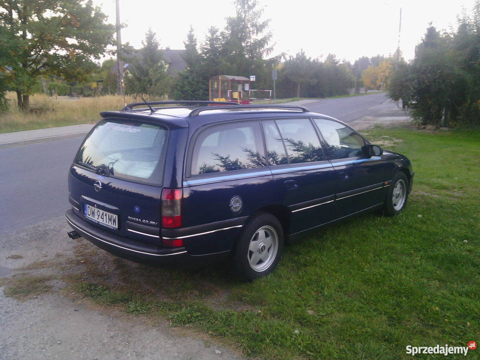 Opel Omega Kombi 20 16v 2000r Omega Nysa