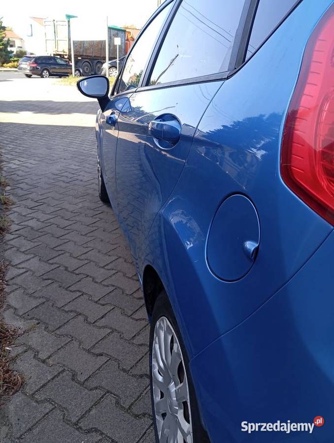 Ford fiesta 14 Benzyna książka serwisowa bogata benzyna Fiesta Oborniki
