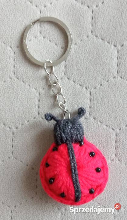 Biedronka wykonana na szydełku brelok Łask