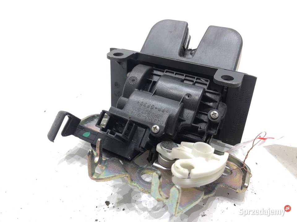 ZAMEK KLAPY TYŁ SKODA RAPID Kombi 8R0827505