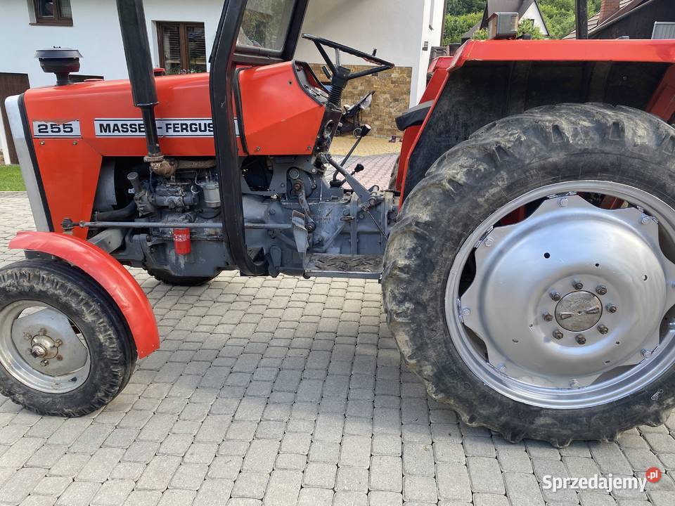 Sprzedam Traktor MasseyFerguson 255 Pcim