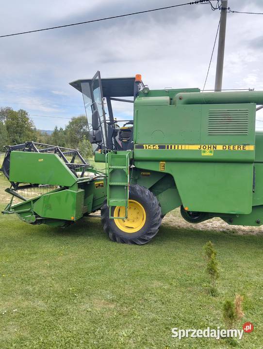 Kombajn zbożowy John Deere 1144nie 952 Jordanów