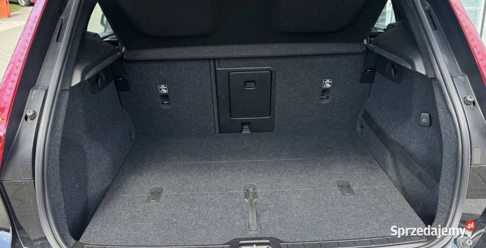 VOLVO XC40 Momentum Pro D3 AWD Bochnia