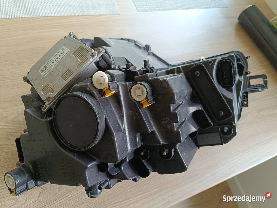 Skoda Karoq lampa prawa przód 57B941016B Lampy przednie Kraków