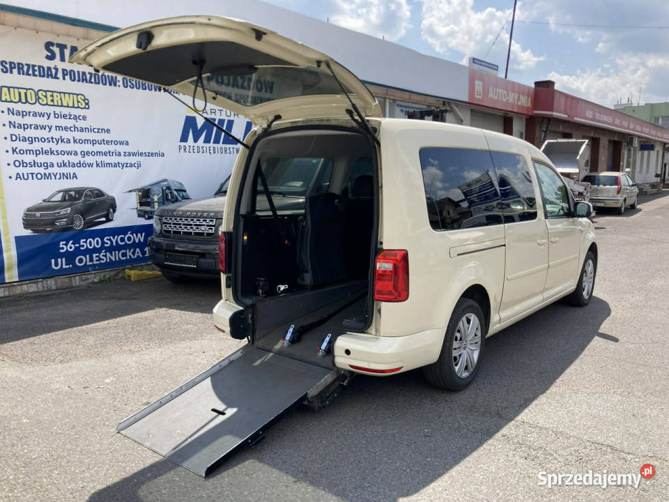 Volkswagen Caddy Caddy Maxi20 TDI światła przeciwmgielne