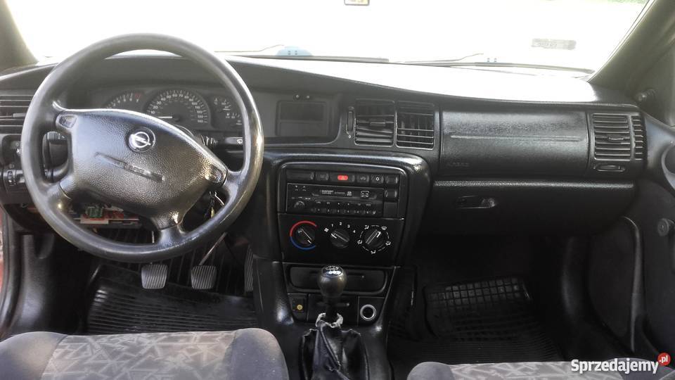 Opel wektra97rDłOpłtStTechDBGazSekwKombi16 garażowany Zduńska Wola