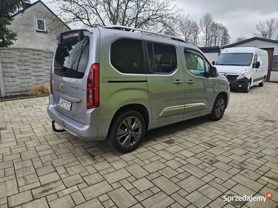 Toyota Proace City Verso Family 15 130 salon Dobra