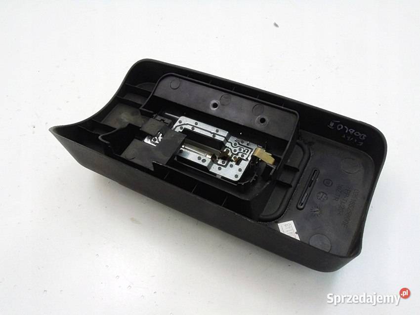 Lampka oświetlenia kabiny Fiat Doblo II Sosnowiec sprzedam