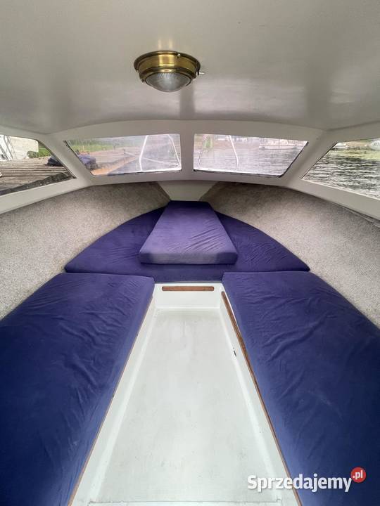 Motorówka kabinowa 480 wędkarska wypoczynkowa Miłki sprzedam