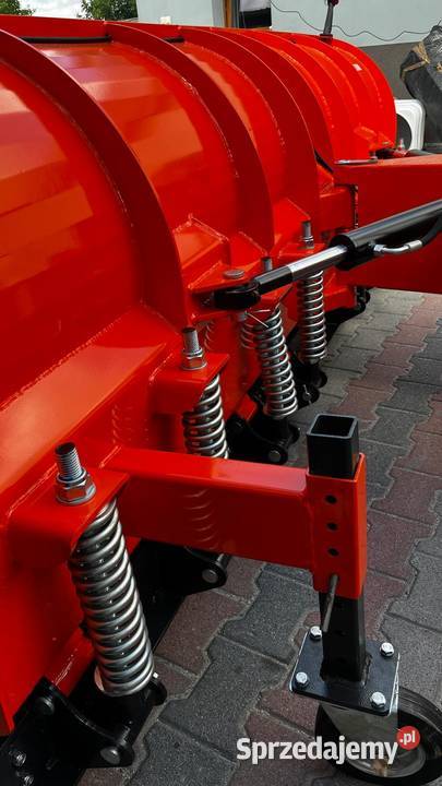 Pług Komunalny 26m prosty firmy MetalTechnik Gryfino