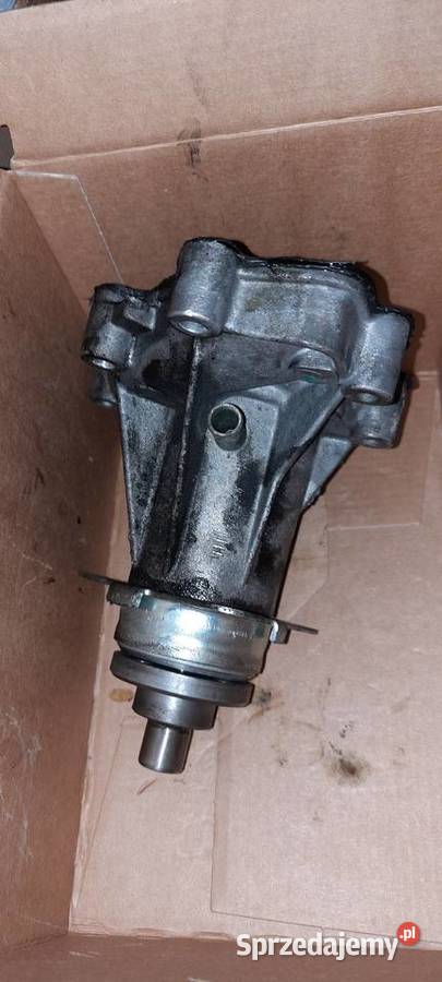 Pompa wody mercedes 190 w201 20d