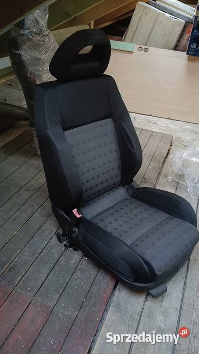 Passat B4 siedzenia drzwi klapa tylna itd Lublin