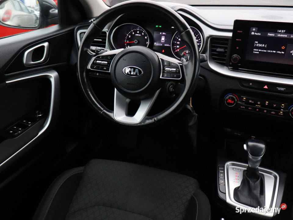 Kia Ceed 14 TGDI asystent pasa ruchu Bielany Wrocławskie