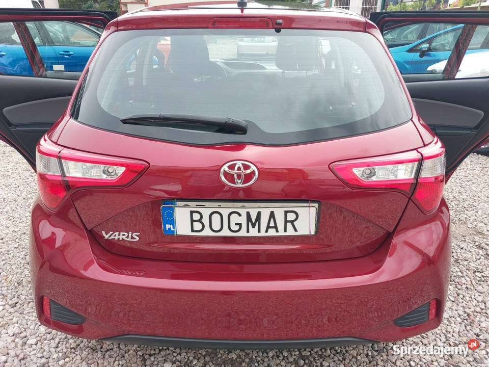 Toyota Yaris 15 benz SALON pierwszy wł 100 VAT marża Warszawa sprzedam