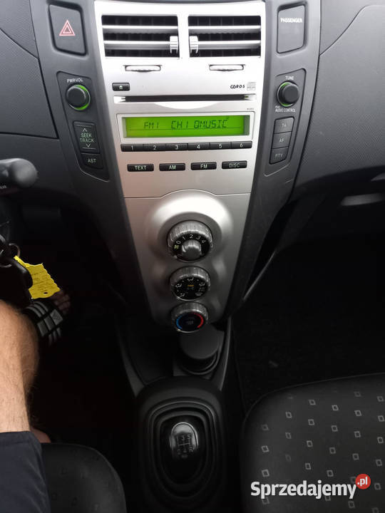 Toyota Yaris 5drzwi Klima 4/5 Sompolno sprzedam