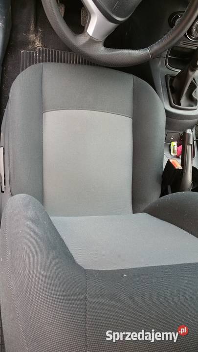 Ford fiesta mk7 2 fotele przednie stan idealny sprzedam