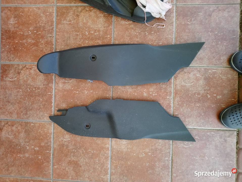 Osłony tunelu środkowego Ford Fiesta MK7 2D