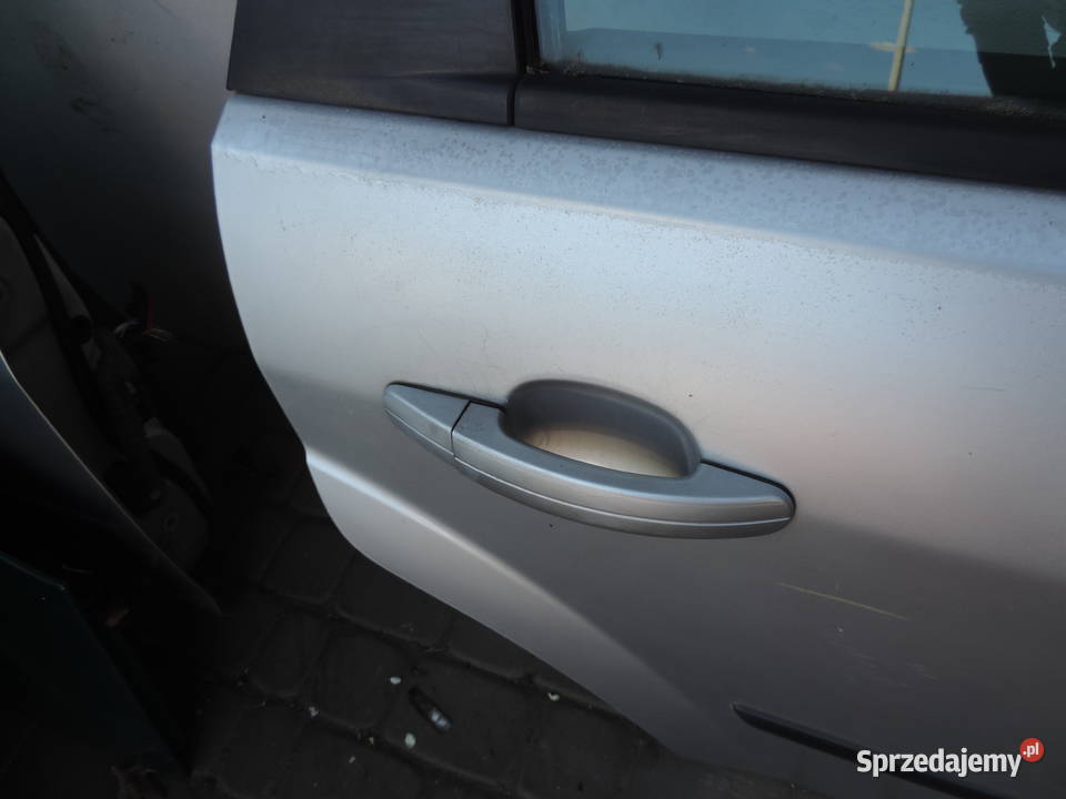 FORD FOCUS MK2 KOMBI DRZWI PRAWY TYŁ KOLOR 03 Nowy Sącz