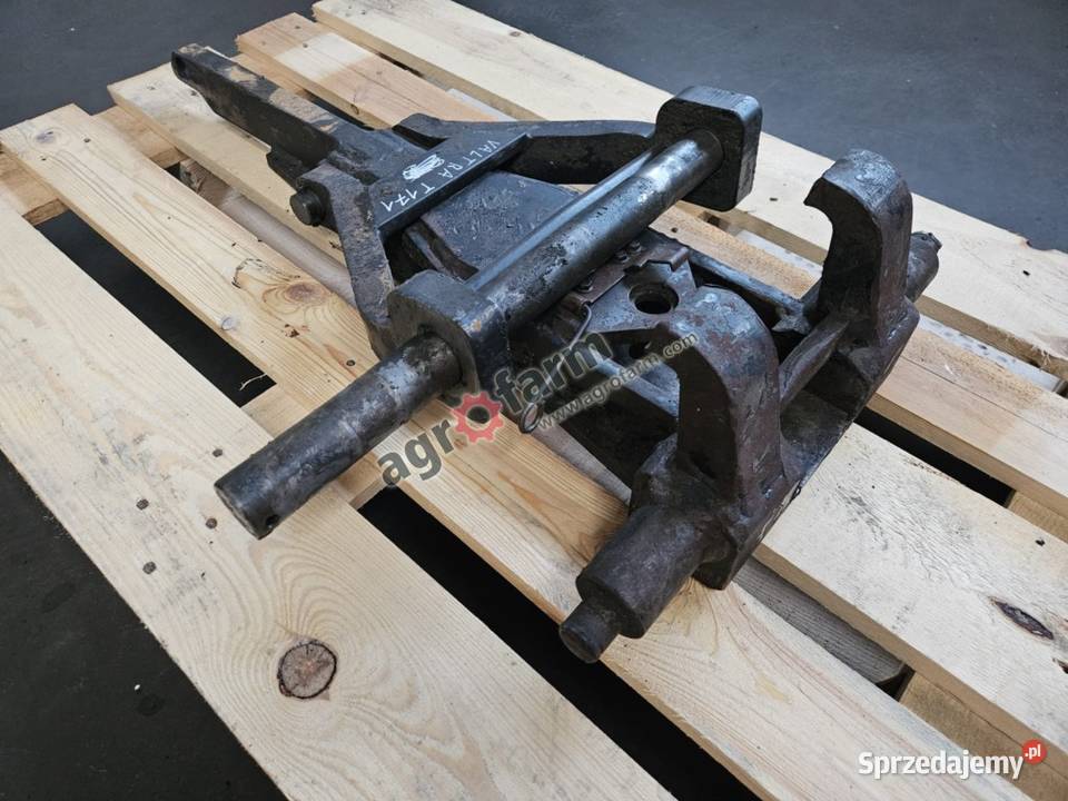 Zaczep dolny Valtra T174 N111 C90 dolnośląskie Byków