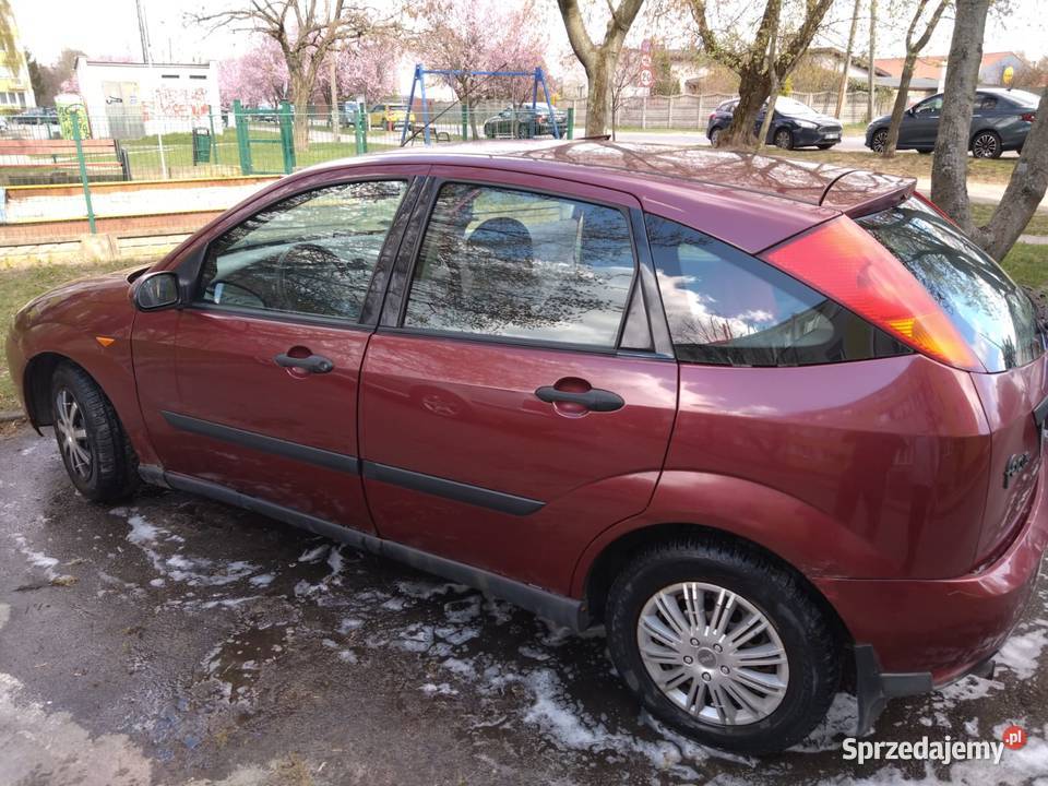 Ford Focus 16b 2000r łódzkie Emilia