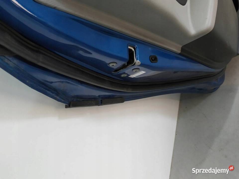 DRZWI LEWE TYŁ 8T0 Toyota Yaris II 20052011