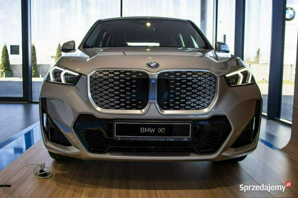 BMW iX1 iX1 xDrive30 z ratą już 1060 netto isofix Łódź