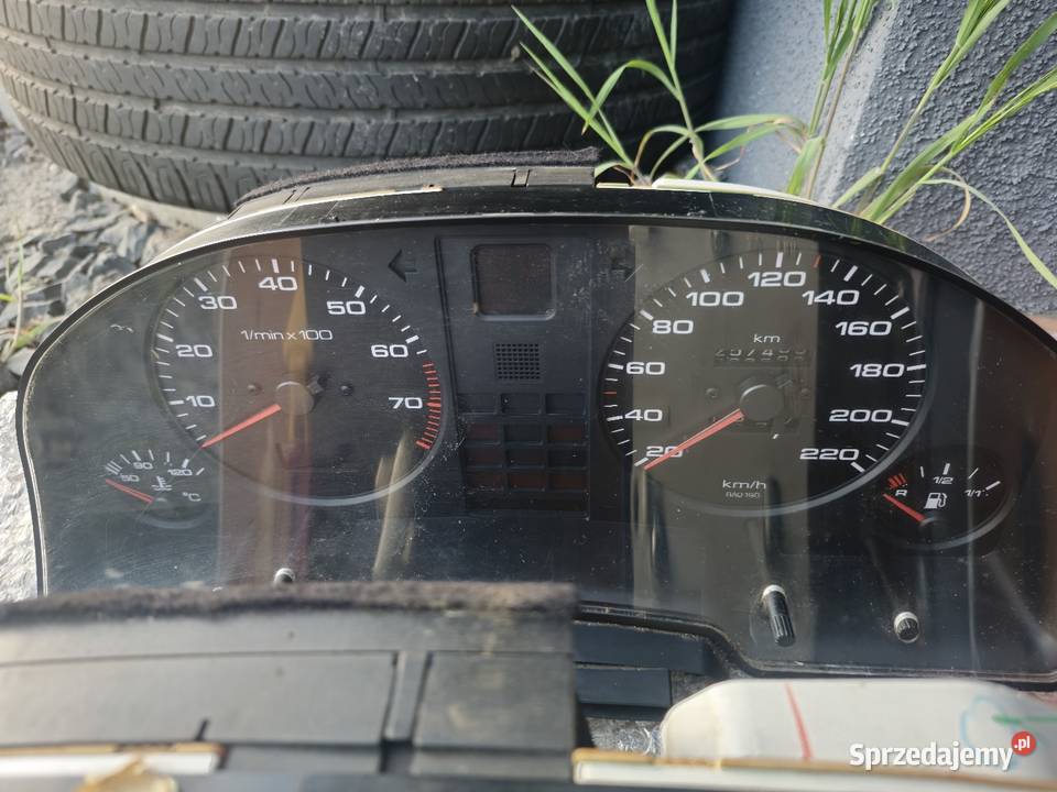Licznik Audi 80 B4 benzyna 20 UN4 Wyposażenie wnętrza Chojnów