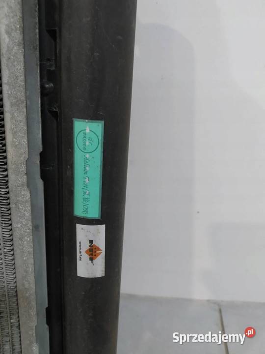 CHŁODNICA WODY 13 B Toyota Yaris II 20052011