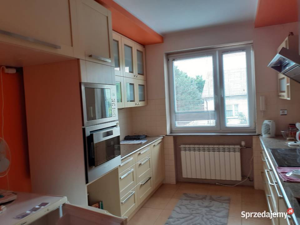 Sprzedam dom piekarnięgaraże 1500m2 Gąsocin