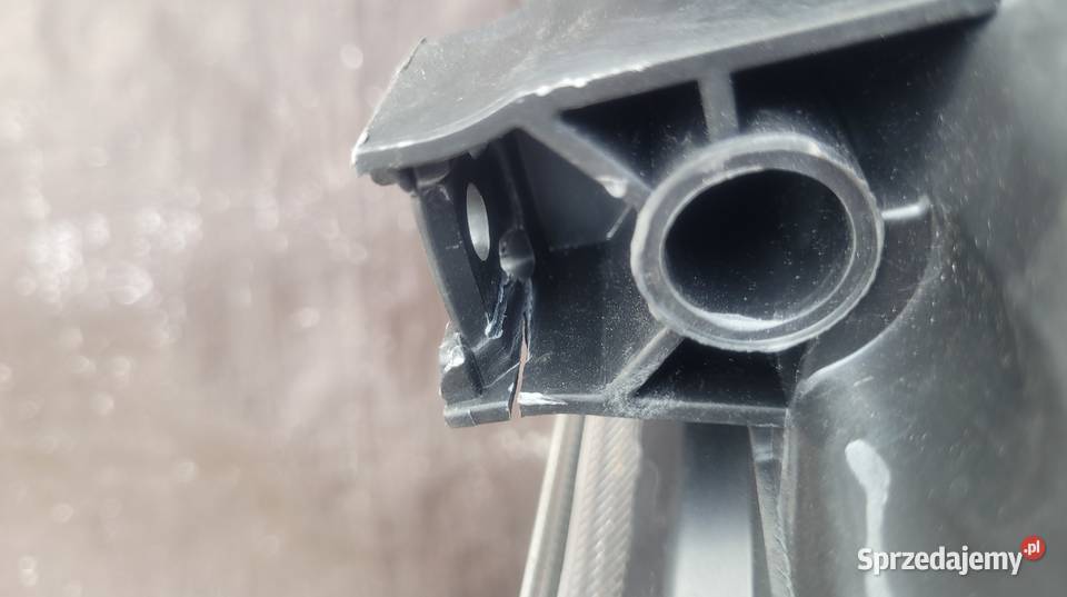 TOYOTA AURIS II LIFT REFLEKTOR PRAWY LAMPA PRAWA Ruda Śląska