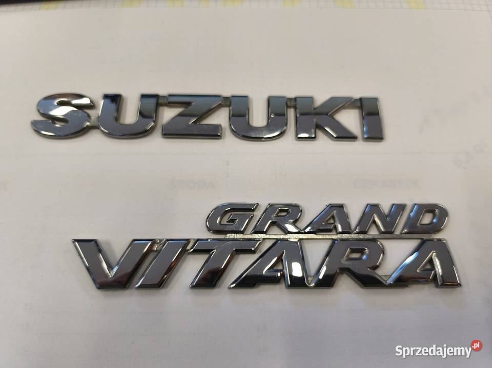 Napis SUZUKI GRAND VITARA Logo Emblemat Znaczek terenowe Dębica