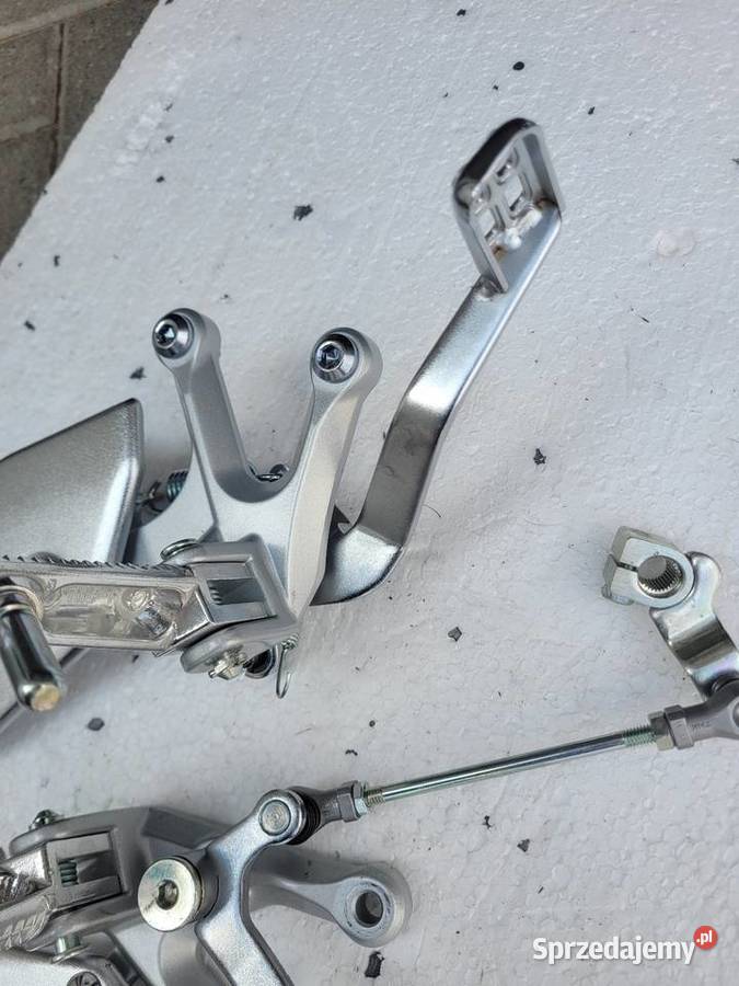 Yamaha R3 R 3 1924 SET PODNÓŻEK DŹWIGNIA ZMIANY Nowy Tomyśl