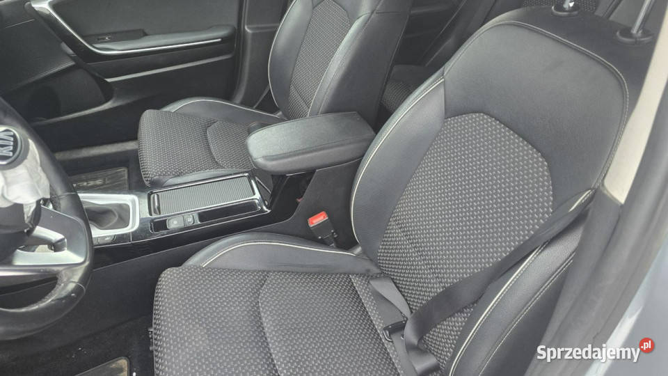 Kia Ceed X Ceed Plug in hybrid Salon F vat III czujnik deszczu Karczew