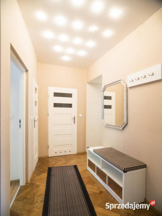 Kraków Stare Miasto Długa 82 3 pok 2 balkony Liczba pokoi 3