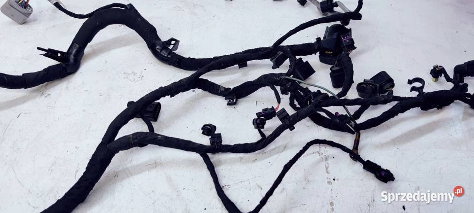 WIĄZKA SILNIKA AUDI A1 8X 10 TFSI VW 04C971612AE Przystajń