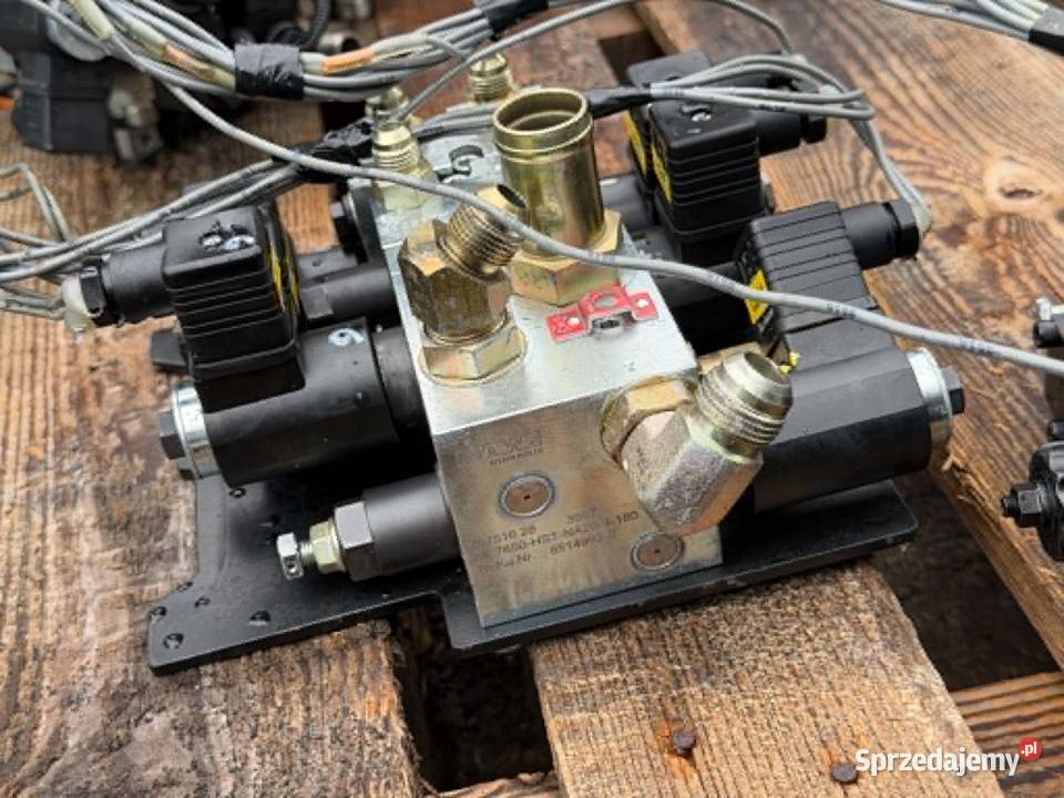 Rozdzielacz hydrauliczny trzysekcyjny HAWE SK Antonie