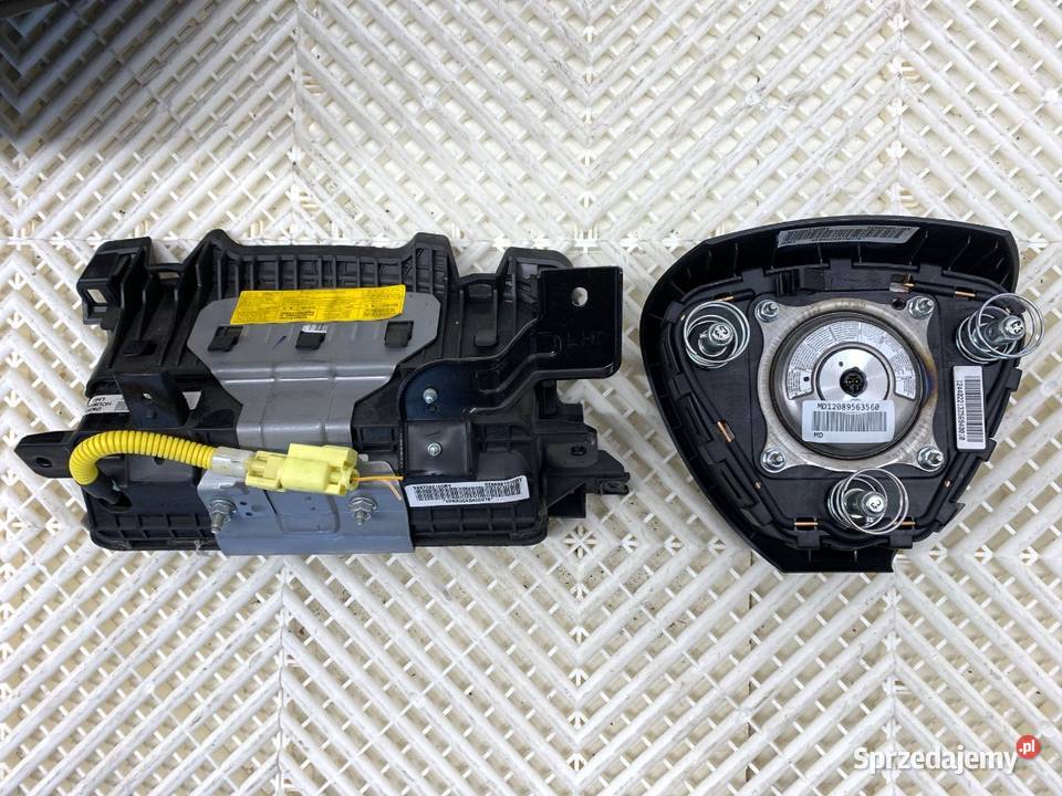 KOKPIT PODUSZKI PASY KOMPLET HYUNDAI i40