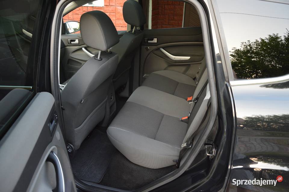 Piękna Kuga Z Niemiec Klima Panorama Kamera autoalarm Ford sprzedam