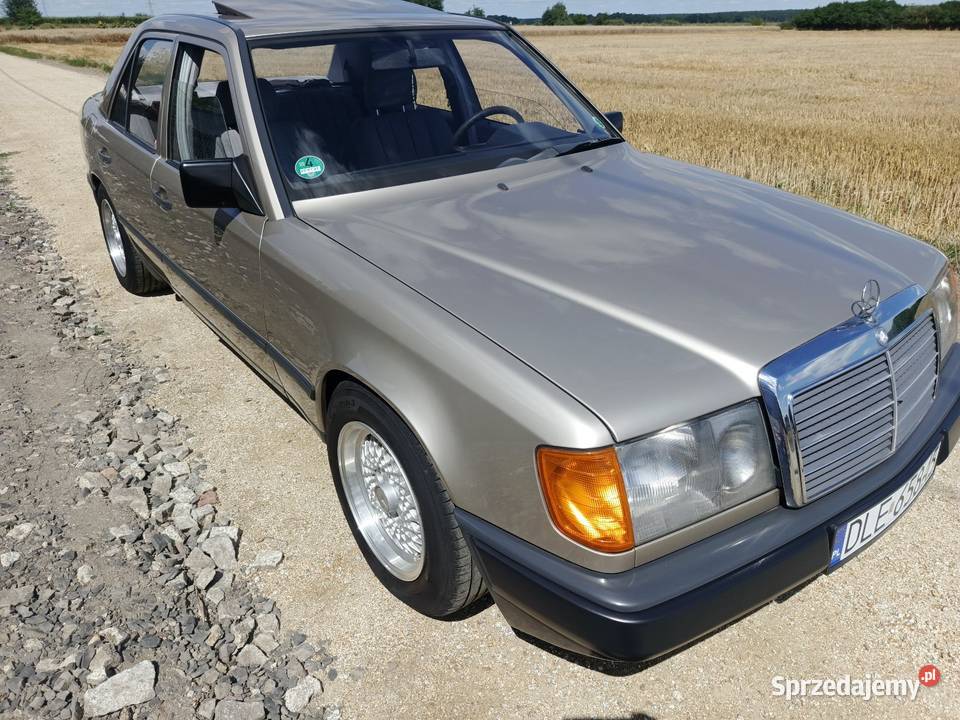 Mercedes w124 230E 144 benzyna Mercedes-Benz Legnica