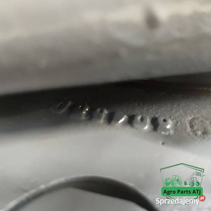 Zwolnica Zwrotnica Piasta 931303220200 Półoś