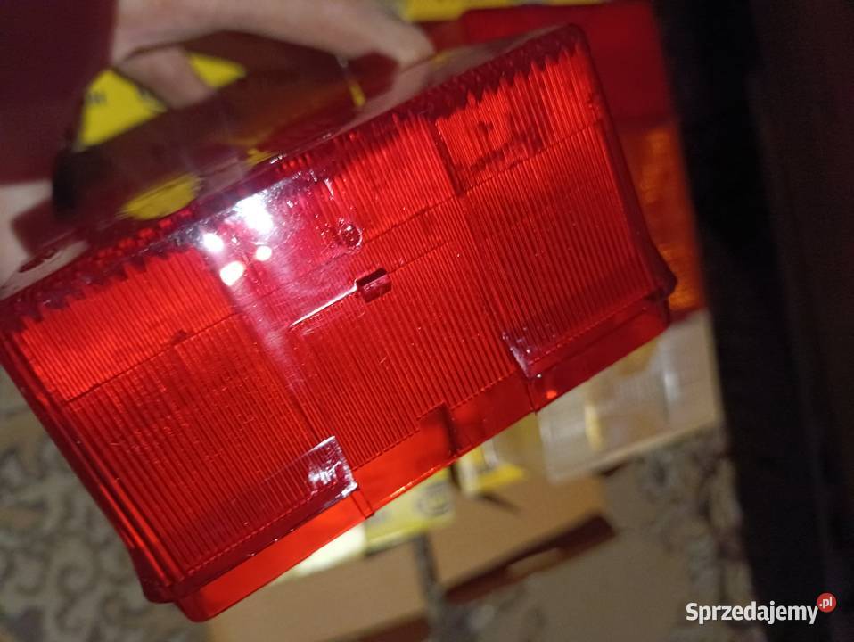 Klosz lampy tylnej Hella Mitsubishi L300 90 r Stalowa Wola