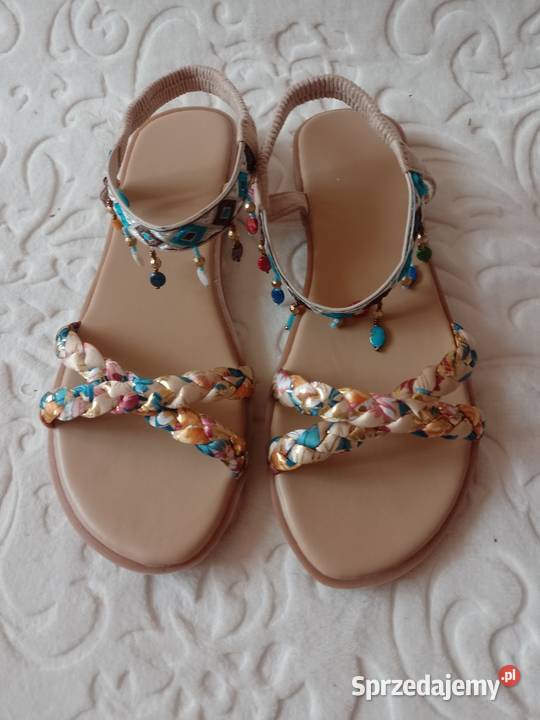 4242 Bogato zdobione sandałki w stylu Boho z sprzedam