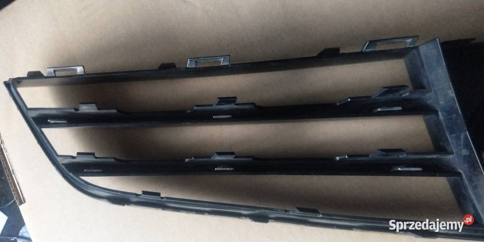 Audi A8 D4 0913 kratka zderzaka lewa