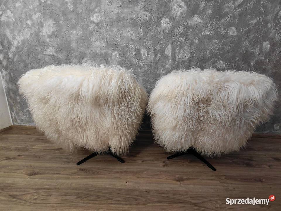 Fotele obrotowe obite naturalną owczą skórą Waksmund